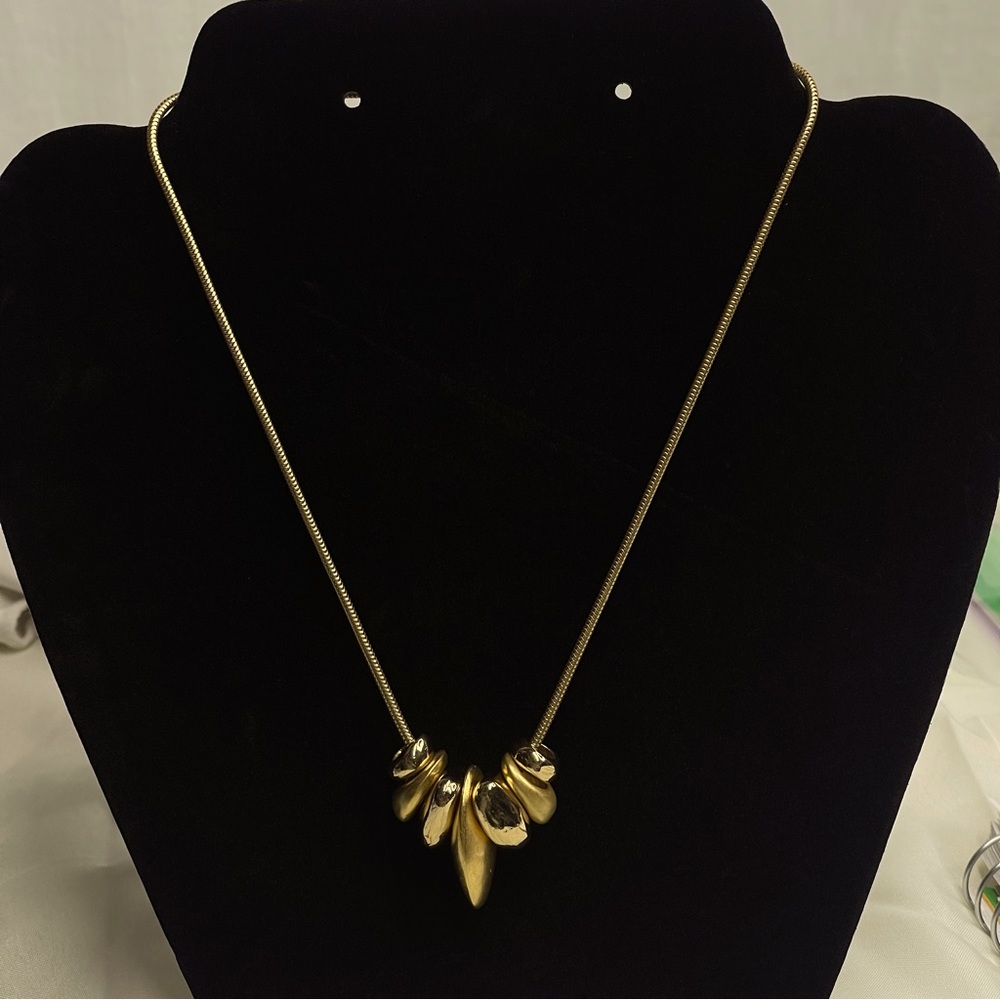 Vintage gold tone 7 nugget pendent necklace